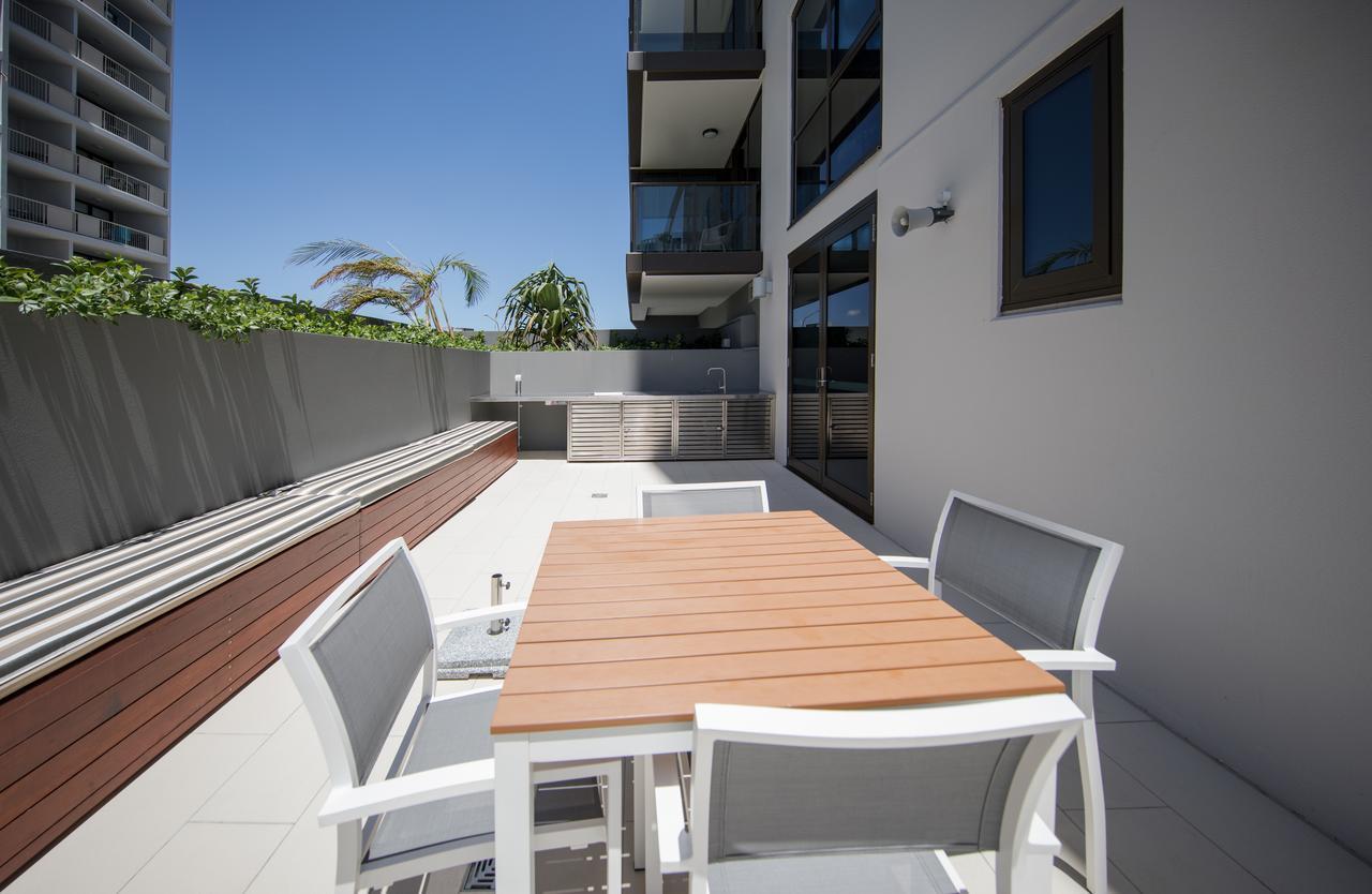 Dayday Premier Apartments At 2663 Gold Coast Hwy, Broadbeach Exterior foto
